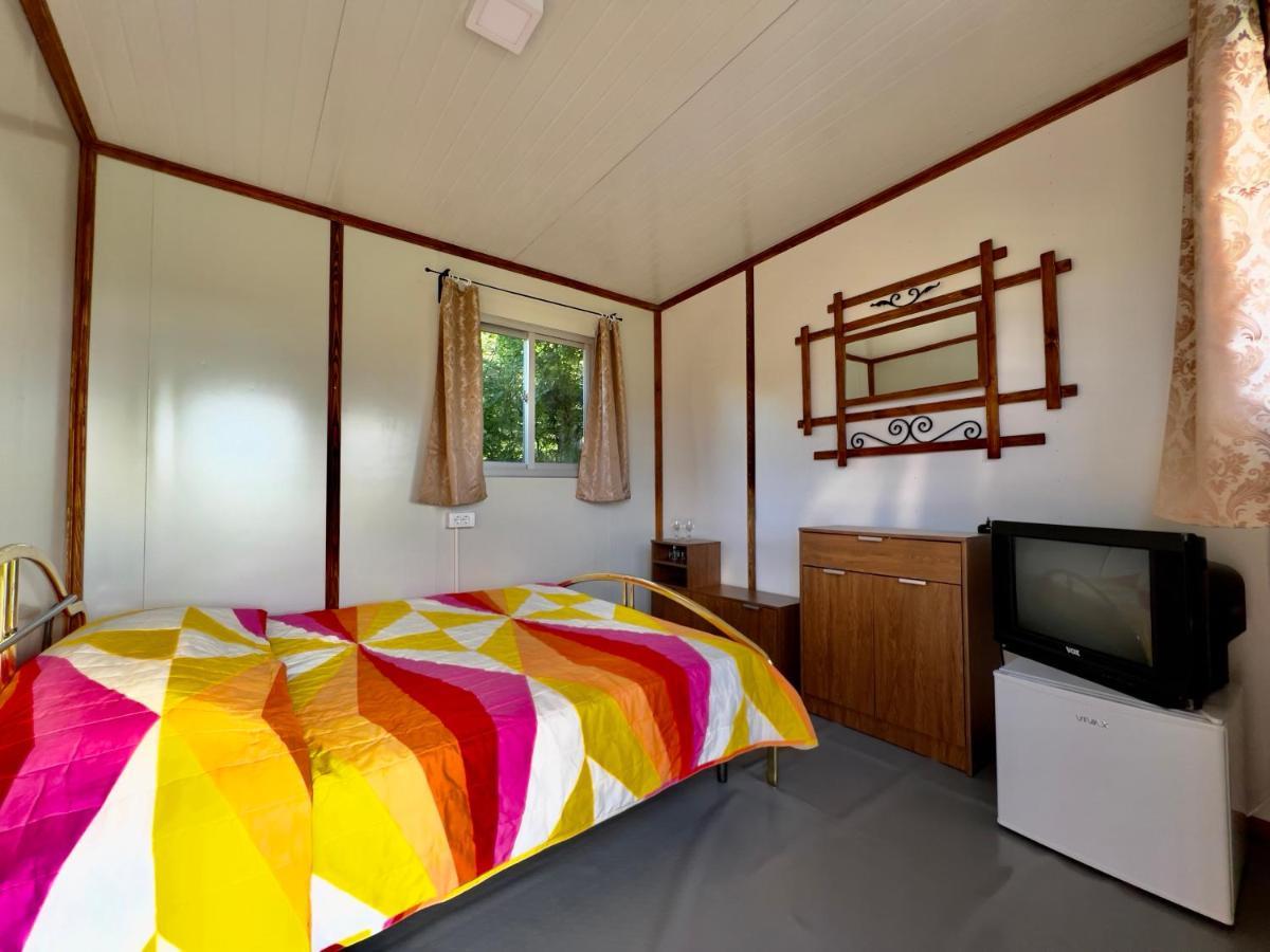 فيلا Njegusiفي Glamping Lovcen المظهر الخارجي الصورة