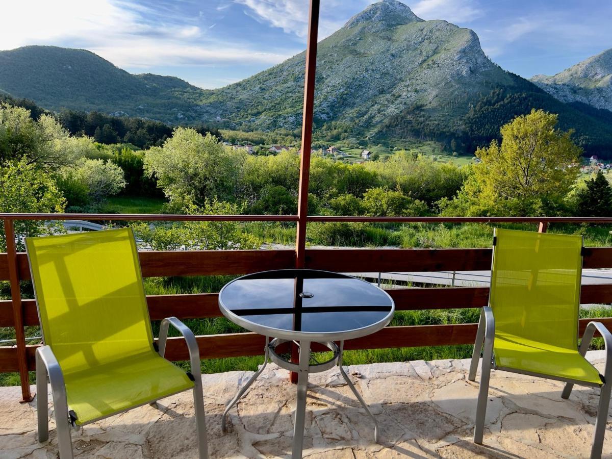 فيلا Njegusiفي Glamping Lovcen المظهر الخارجي الصورة